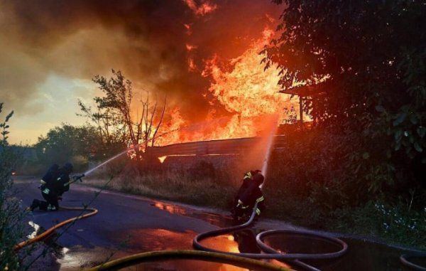 红涨股票配资 乌称：俄军夜间发动三年多来最大规模导弹和无人机攻击！美对乌军援又改口了？特朗普被曝答应交付10套“爱国者”